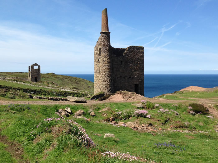 take a tour of poldark country with blue badge registered guide viv robinson